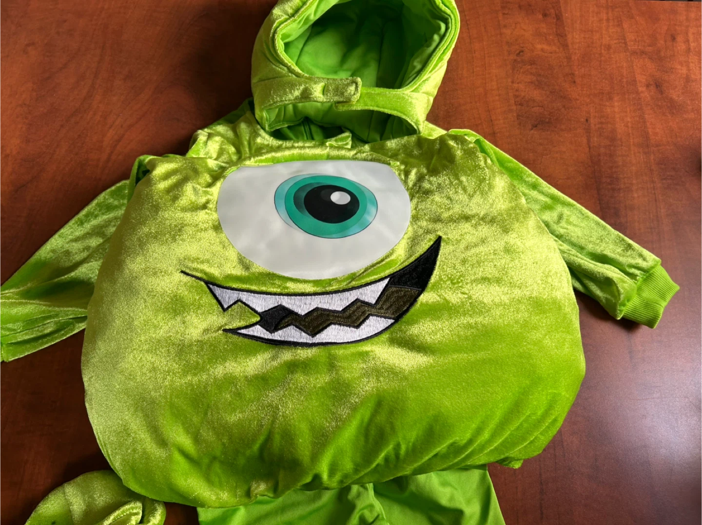 Disney Monsters Inc. Mike Costume - Size 3T-4T - photo 2