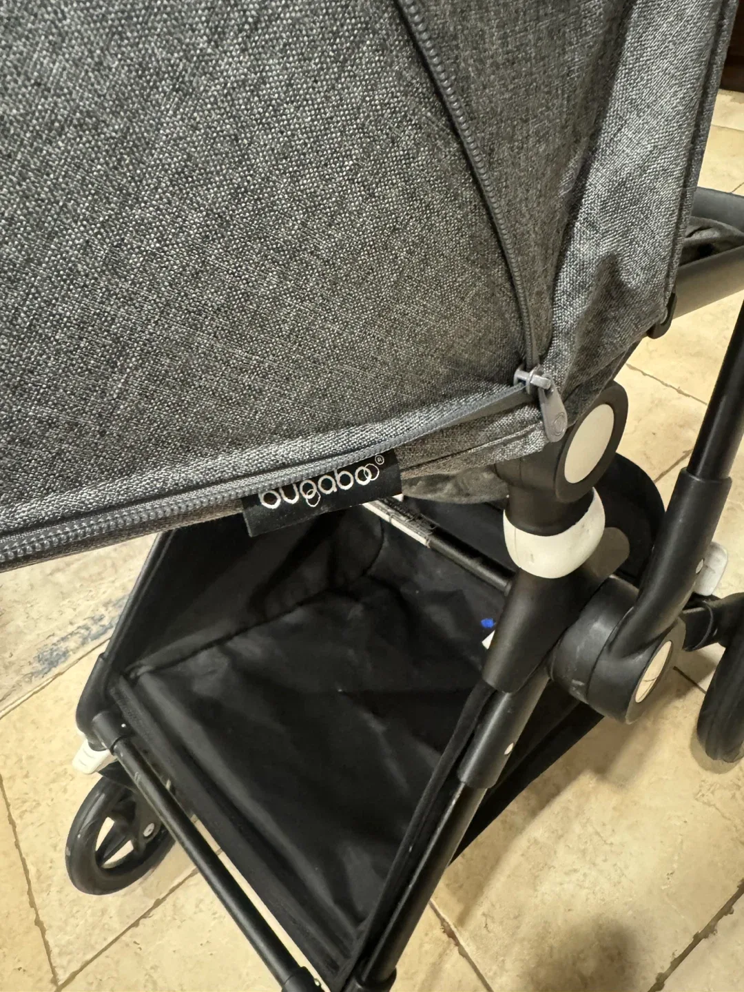 Bugaboo Lynx Stroller - Grey  $500 image indicator(2)