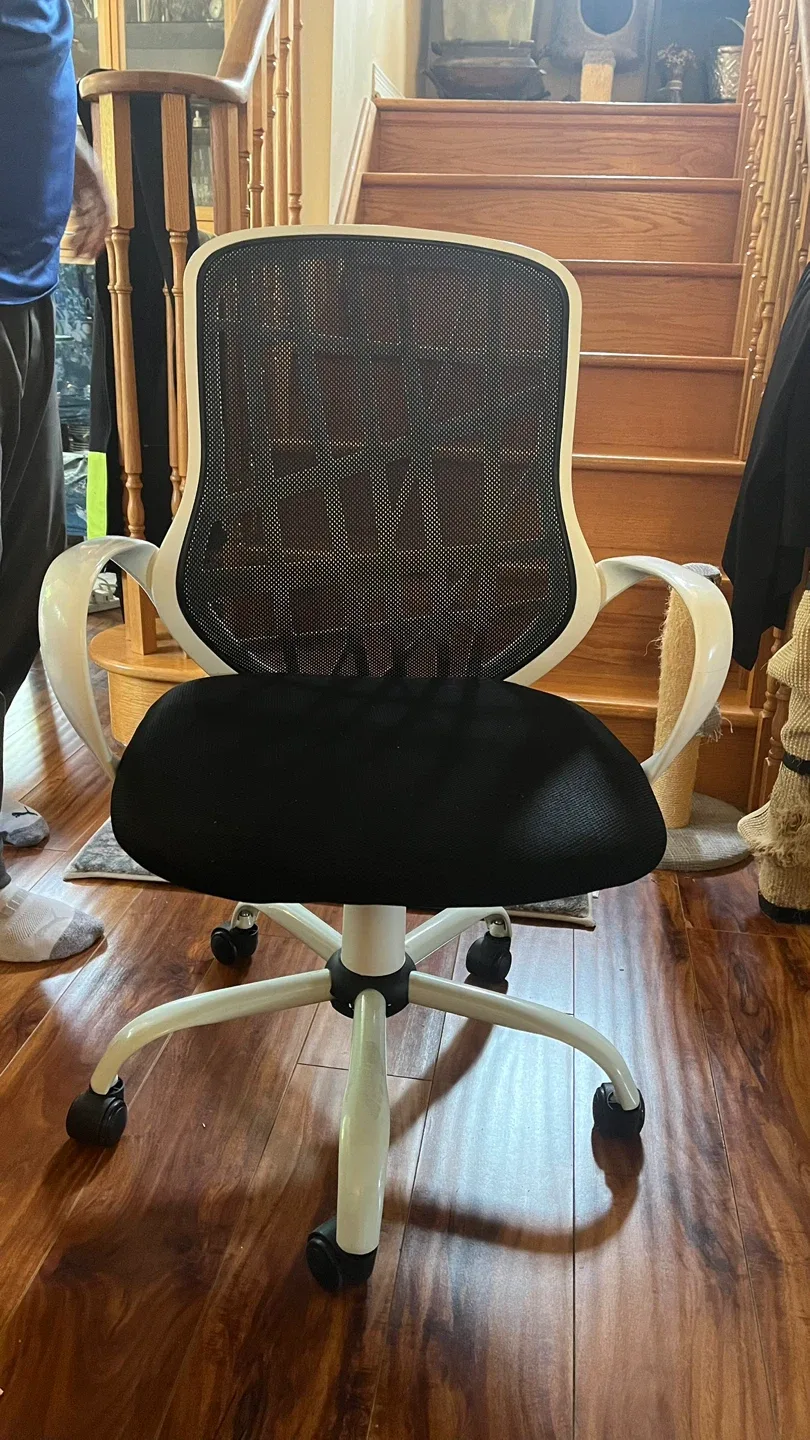 White Office Chair with Mesh Back thumbnail