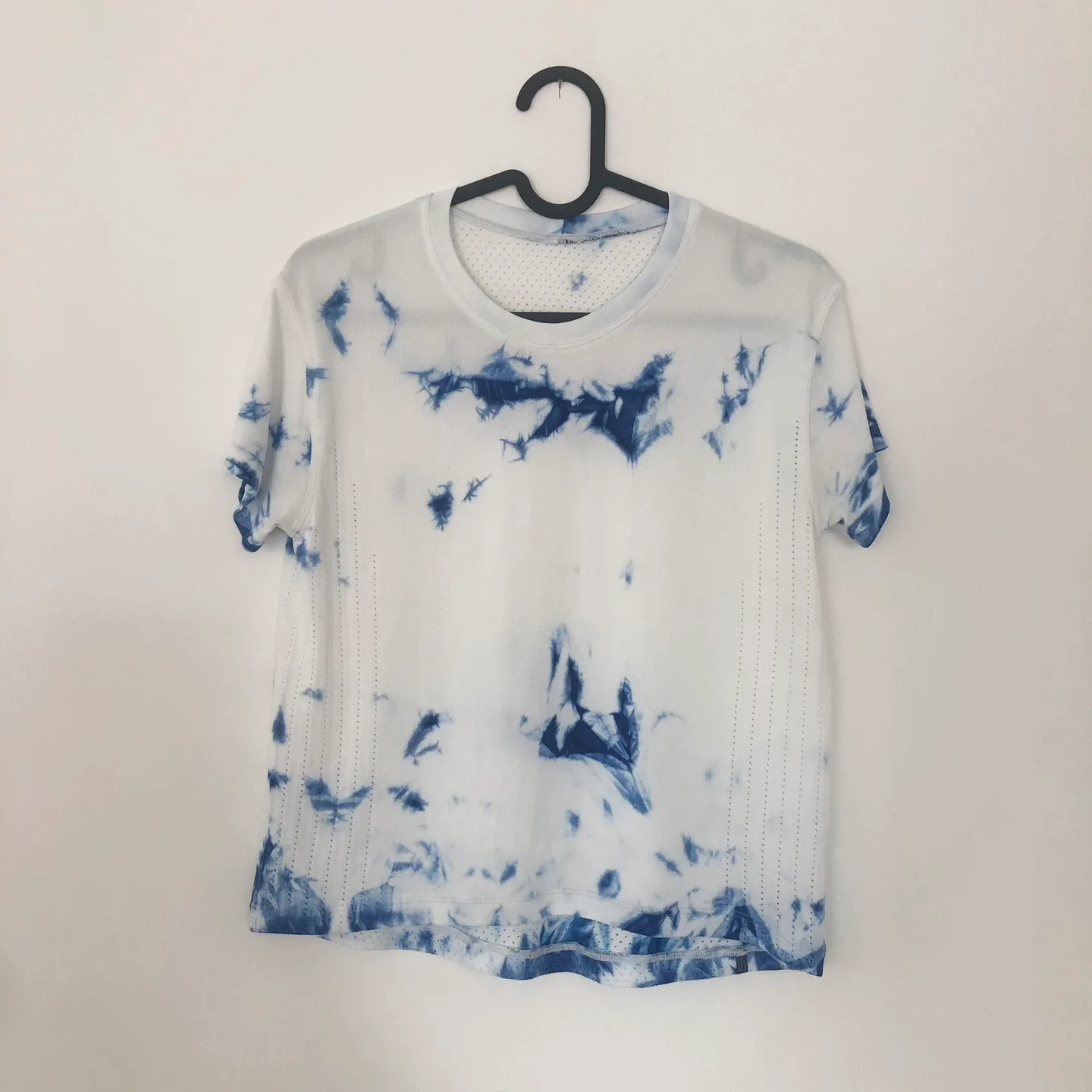 Women’s Lululemon Tie Dye Training Tshirt Size Small thumbnail