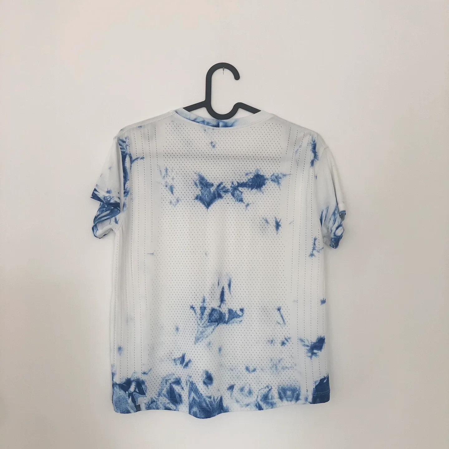 Women’s Lululemon Tie Dye Training Tshirt Size Small image indicator(2)