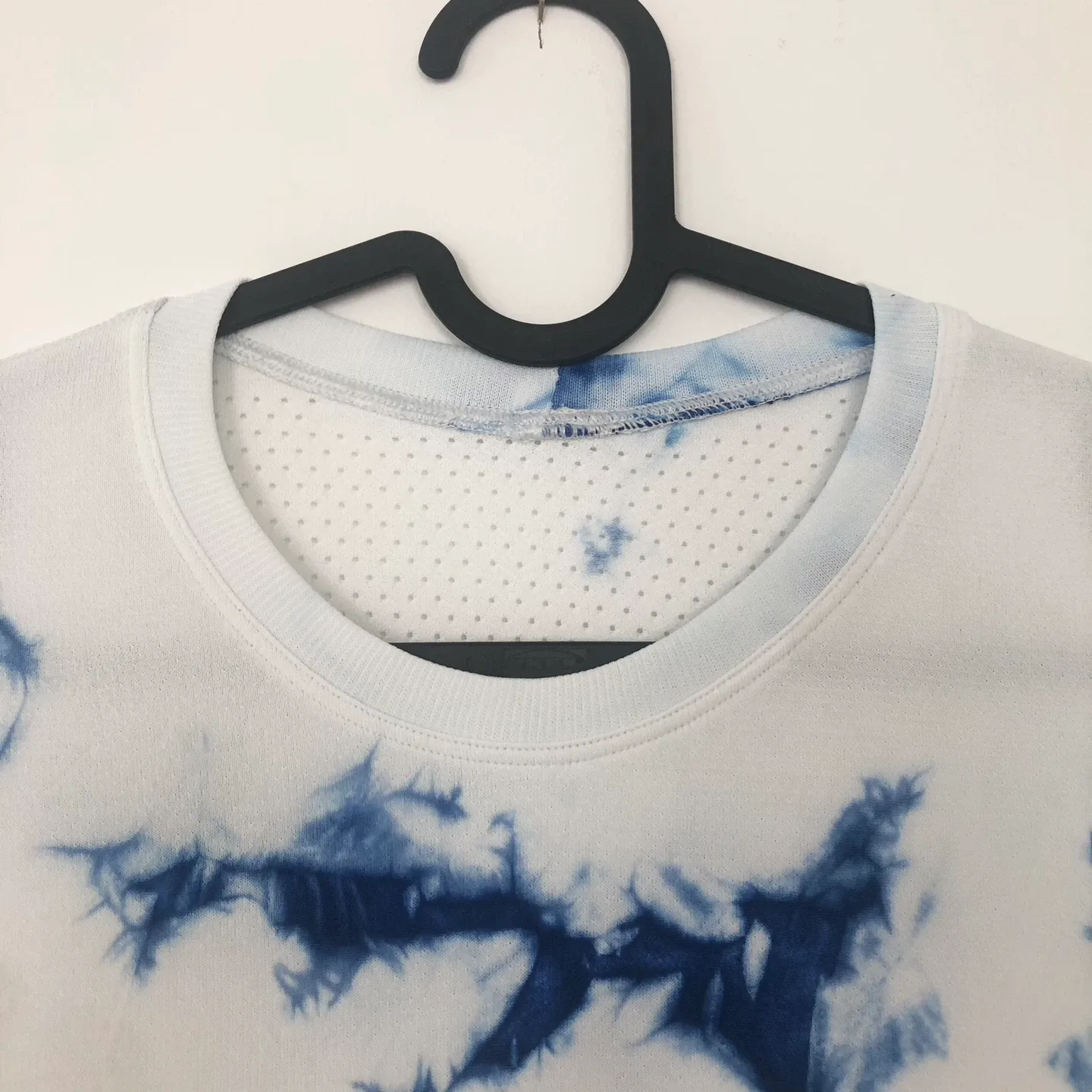 Women’s Lululemon Tie Dye Training Tshirt Size Small image indicator(4)
