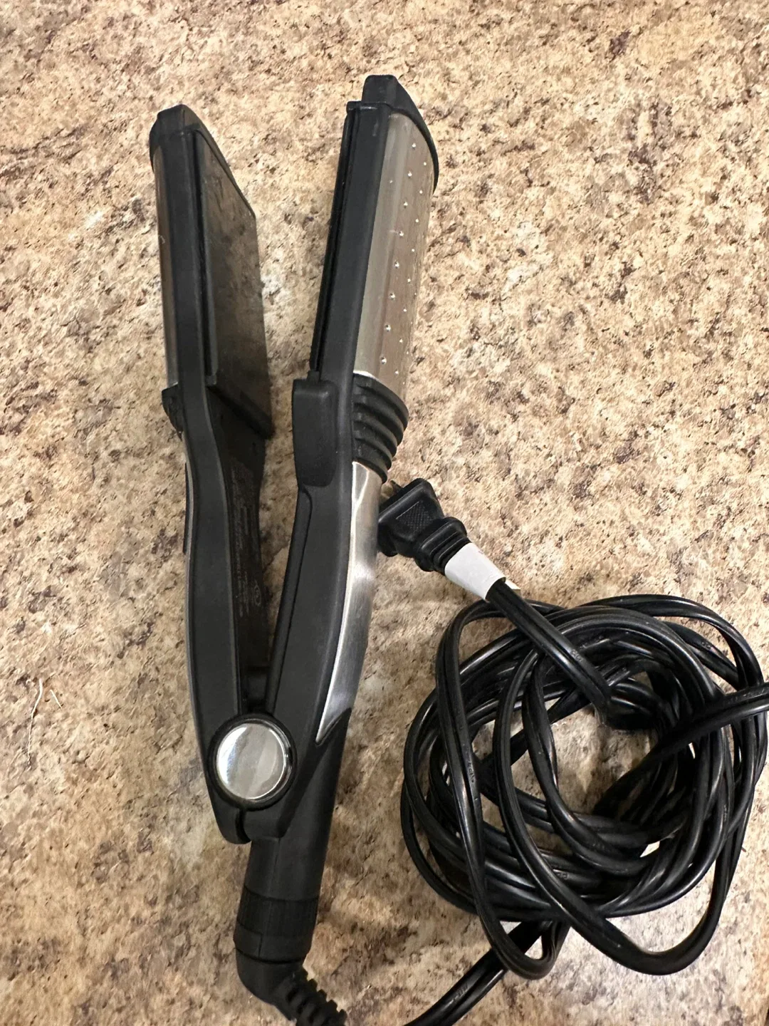 Infiniti by Conair Hair Straightener image indicator(3)