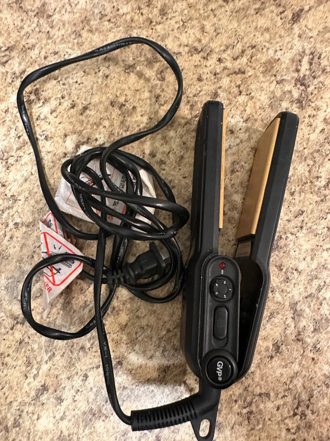 GVP Flat Iron Hair Straightener image indicator(3)