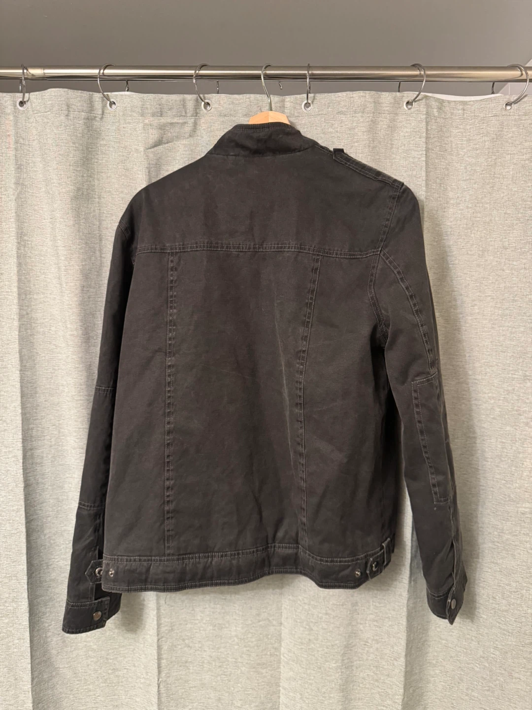 Guess Jacket - fits like XS - photo 2