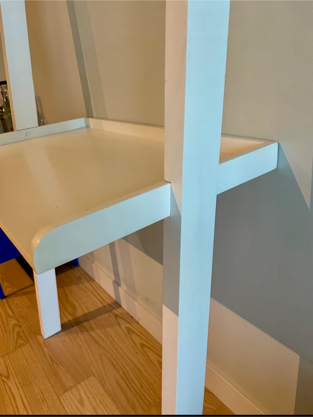 White EQ3 ladder desk - photo 2