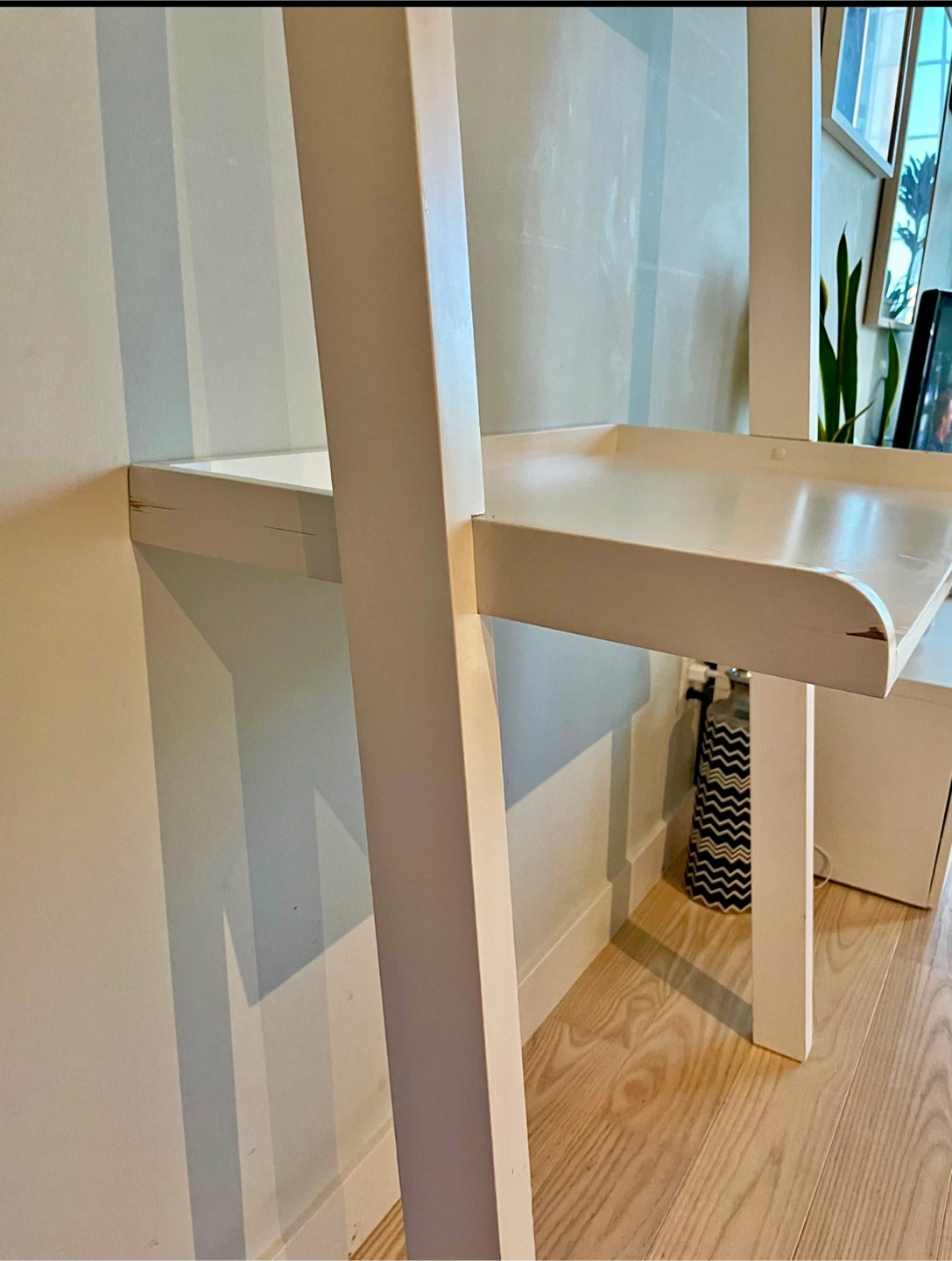 White EQ3 ladder desk - photo 4