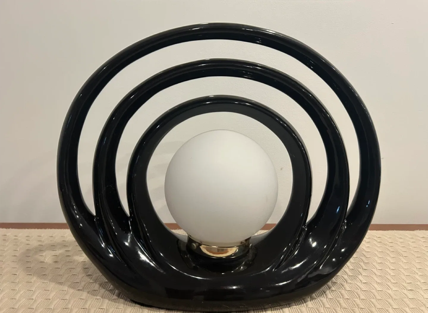 Mid-Century Modern Art Deco Circular Three Halo Globe Table Lamp image indicator(4)