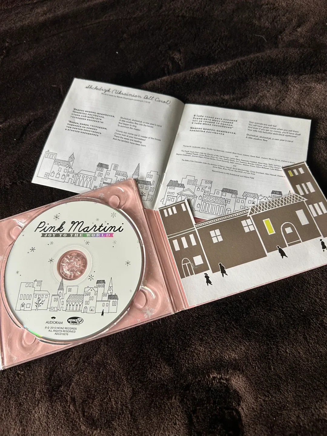 Pink Martini - Joy to the World CD image indicator(3)