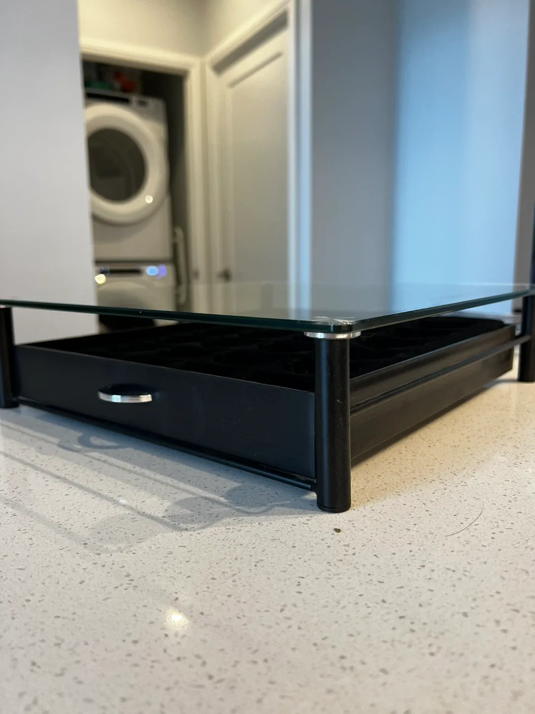 Capsule holder with glass top image indicator(2)