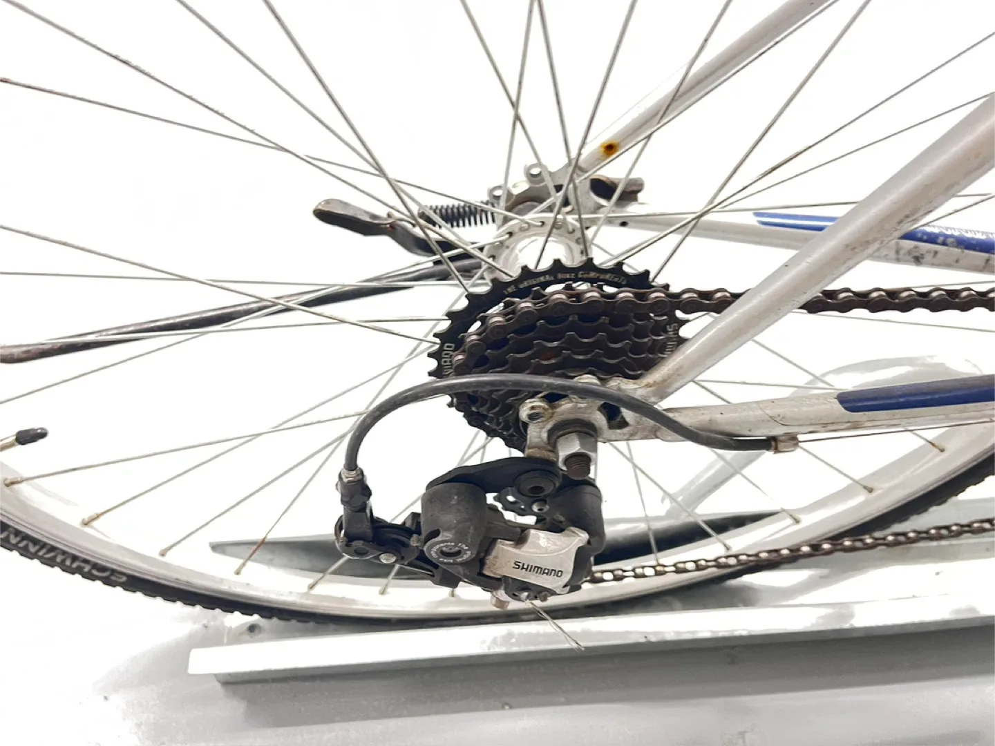 Schwinn Network 2.0 700cc bicycle image indicator(4)