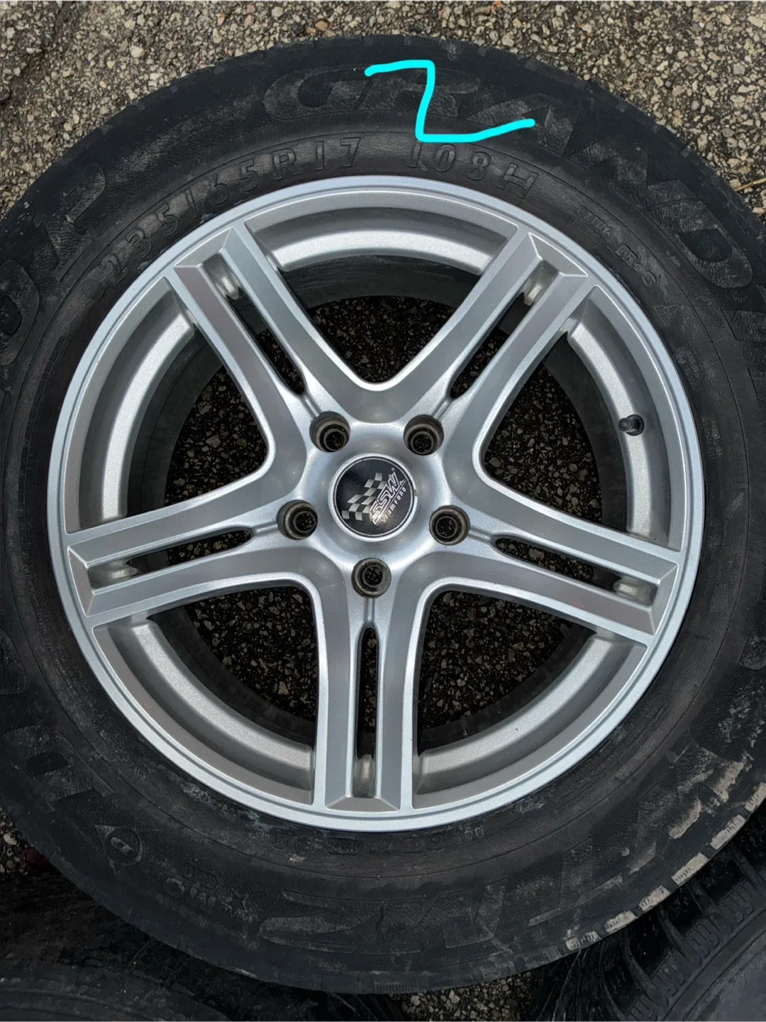 Set of 17 inch Aluminum wheels 17” RIMS image indicator(2)