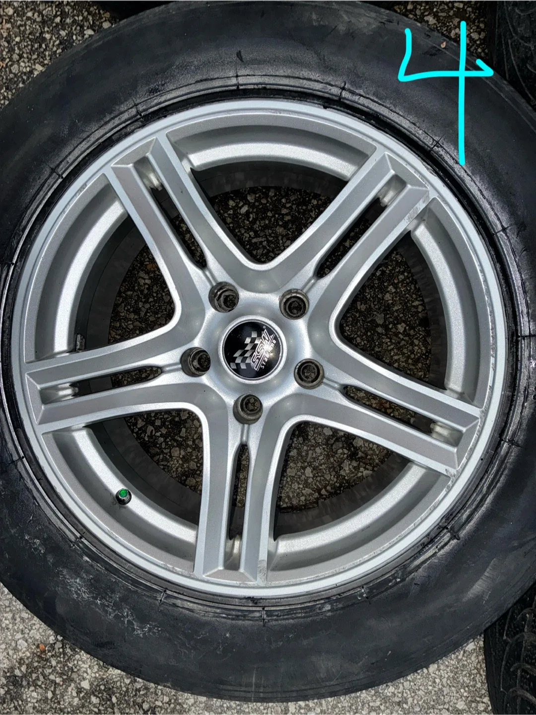 Set of 17 inch Aluminum wheels 17” RIMS image indicator(5)