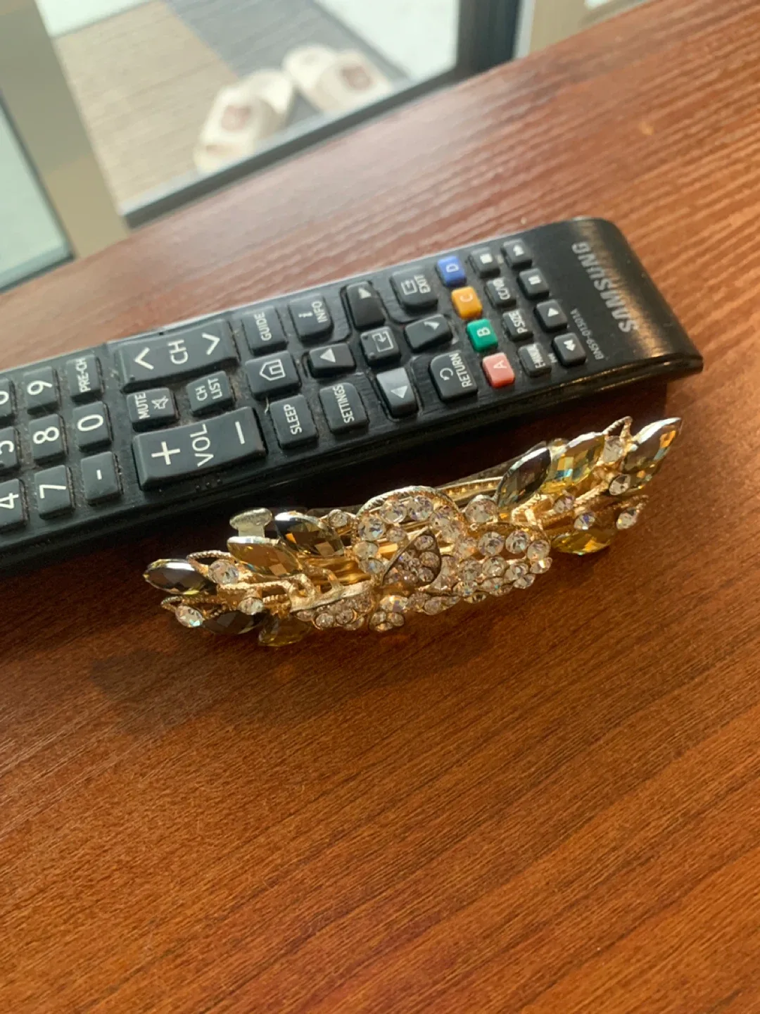 ‼️MOVING SALE‼️ Rhinestone Hair Clip image indicator(4)