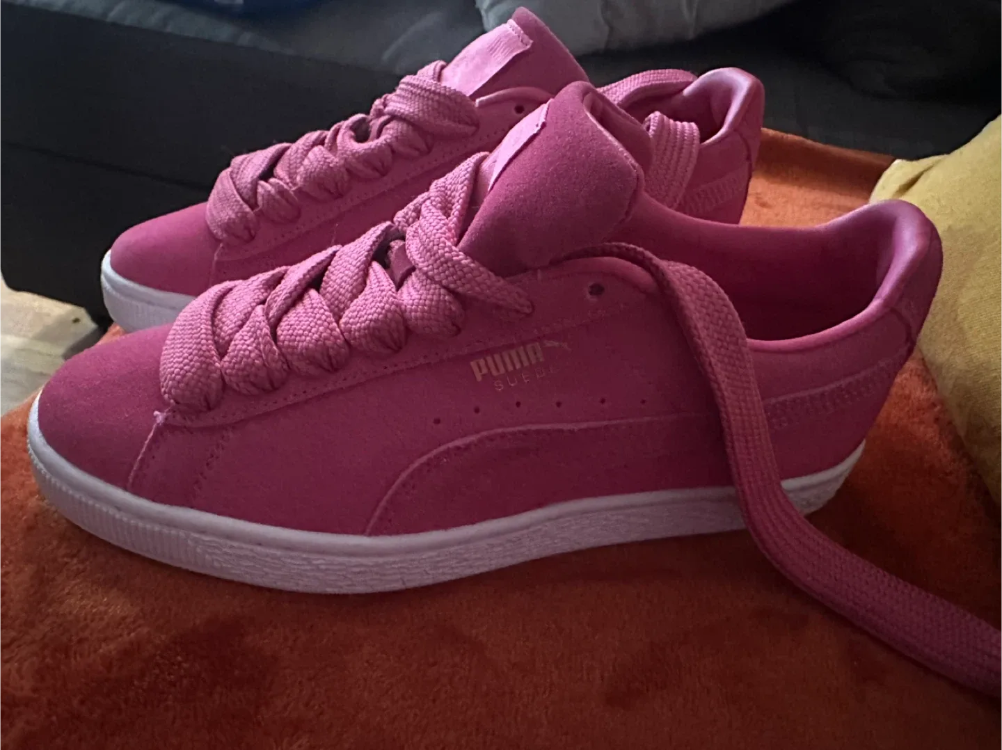 Puma Suede Pink Shoes image indicator(2)