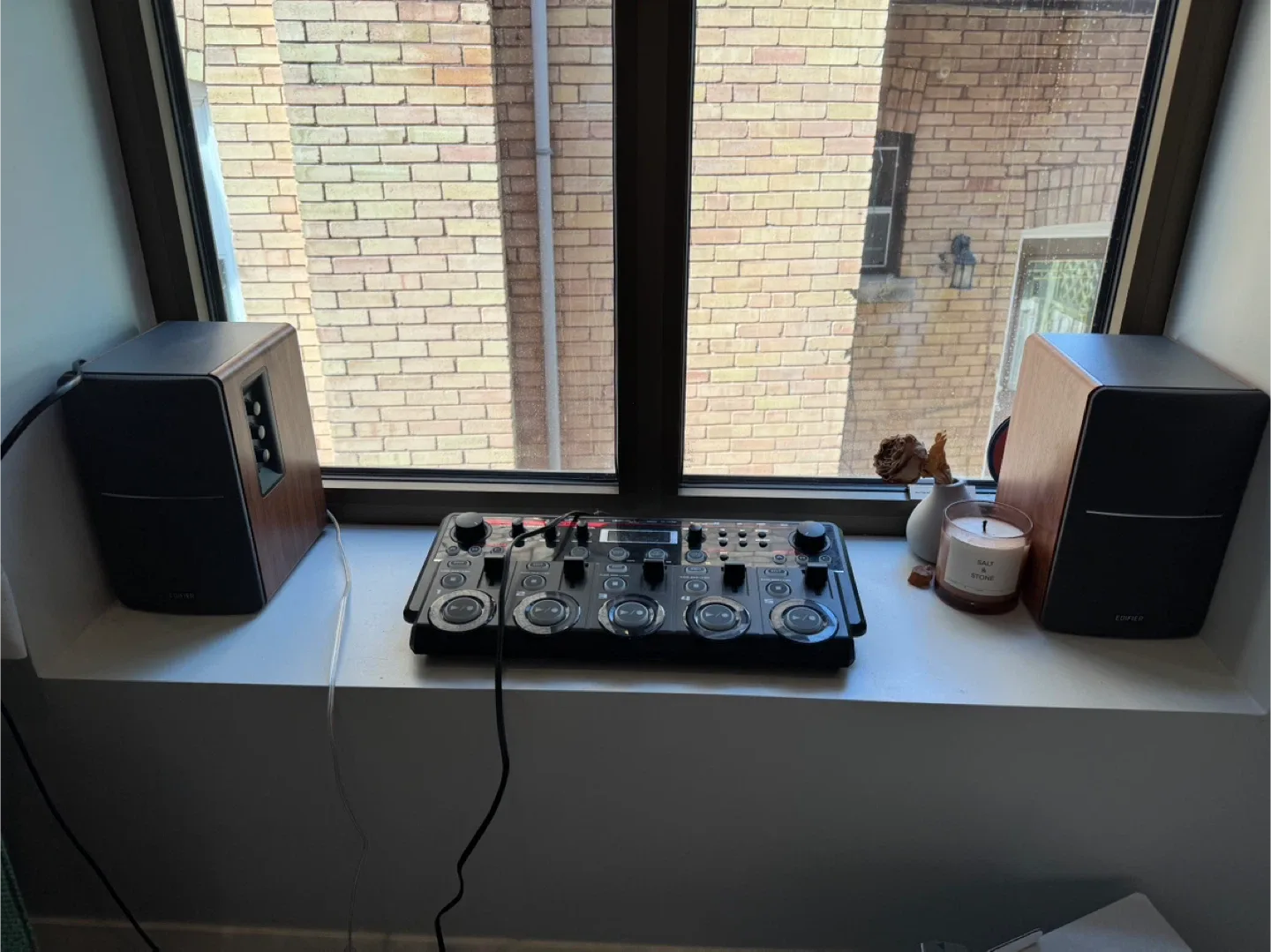 Edifier R1280T Bookshelf Speakers thumbnail