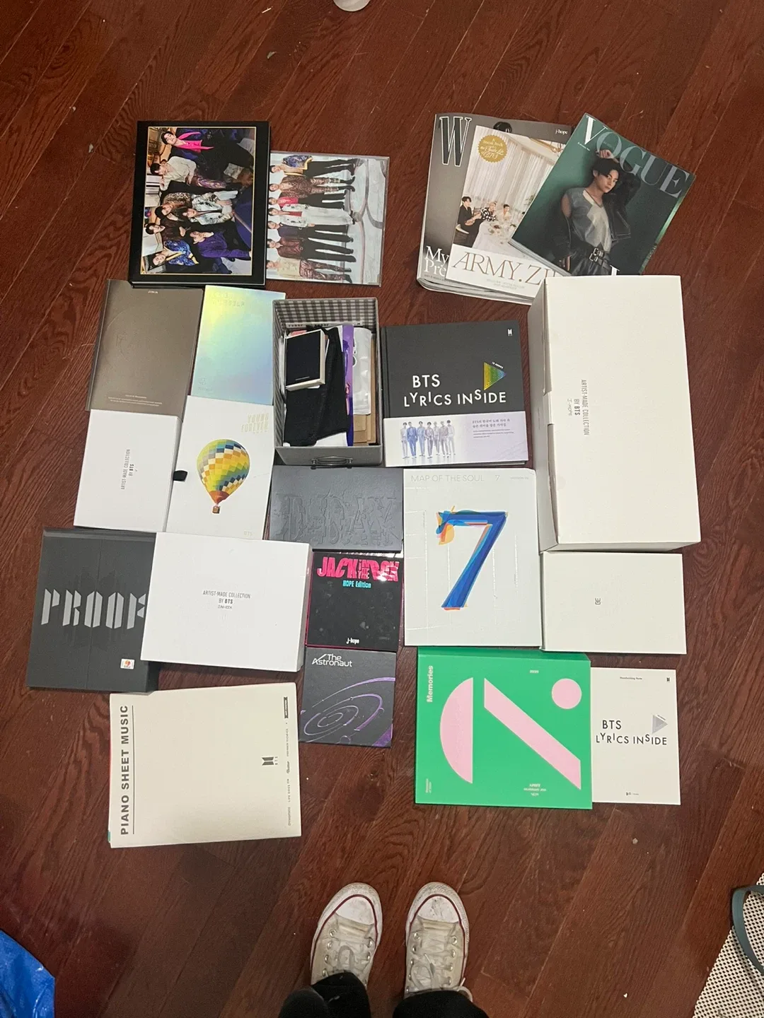 BTS Albums & Magazines & Artist Collection thumbnail
