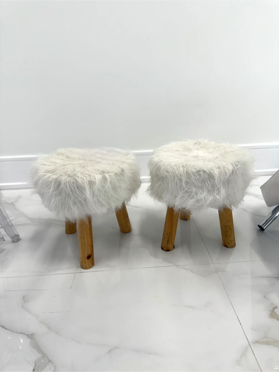 White Faux Fur Stools - photo 2