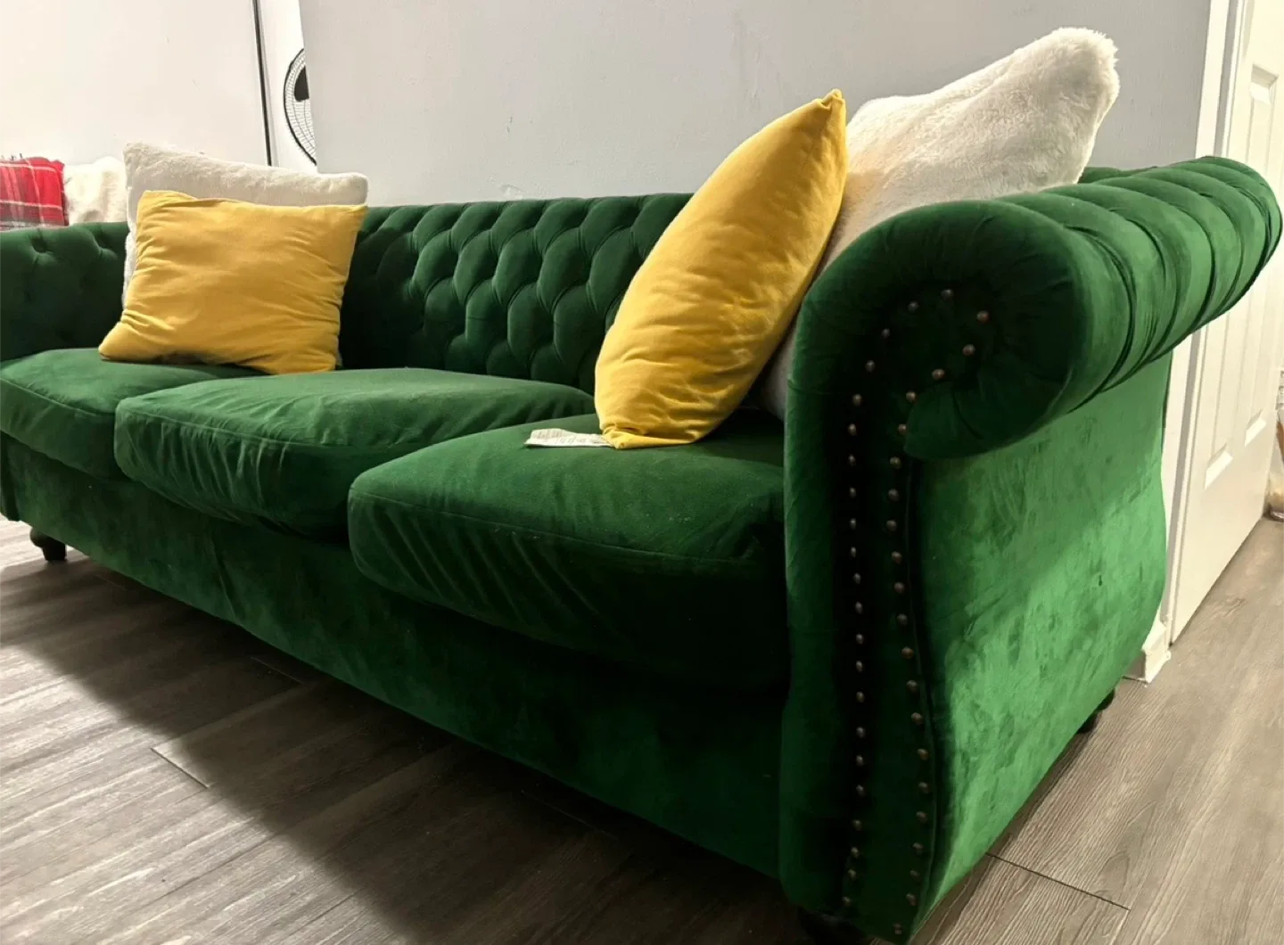Green Velvet Chesterfield Sofa image indicator(2)