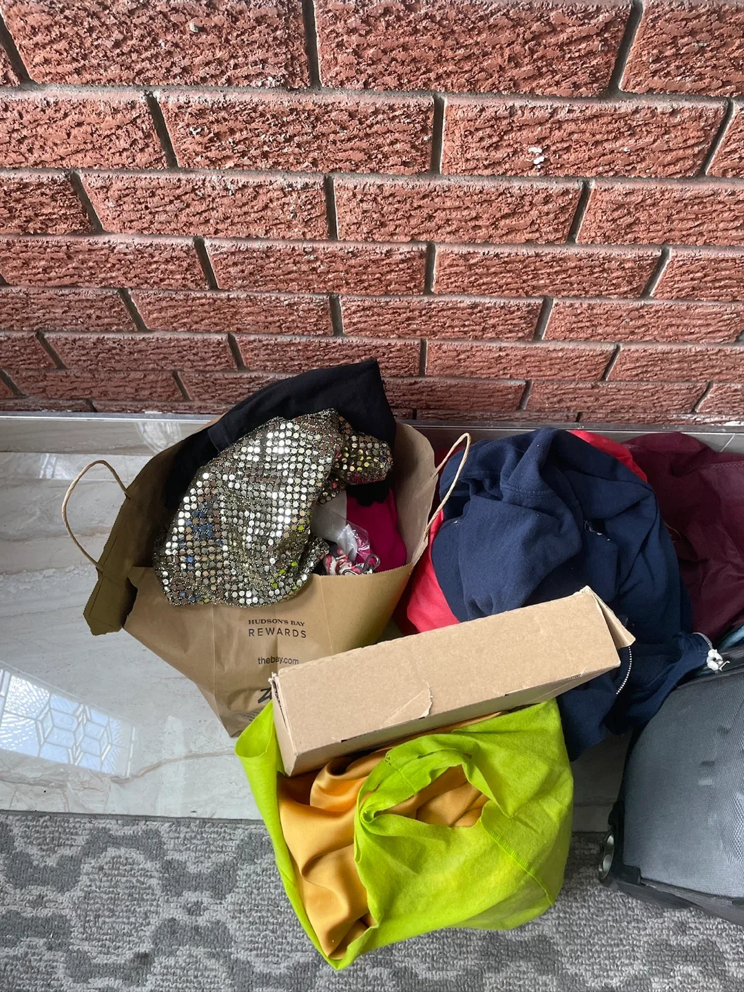 Mixed Clothing Lot image indicator(2)