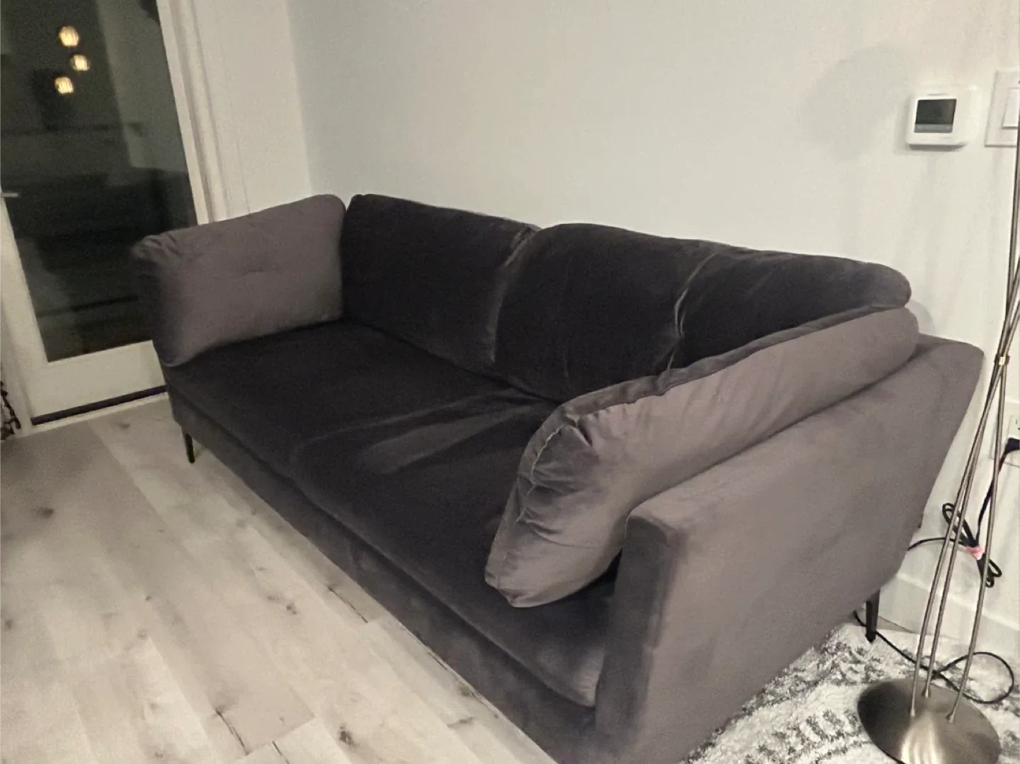 Wazo Moreno Grey Velvet Sofa image indicator(9)