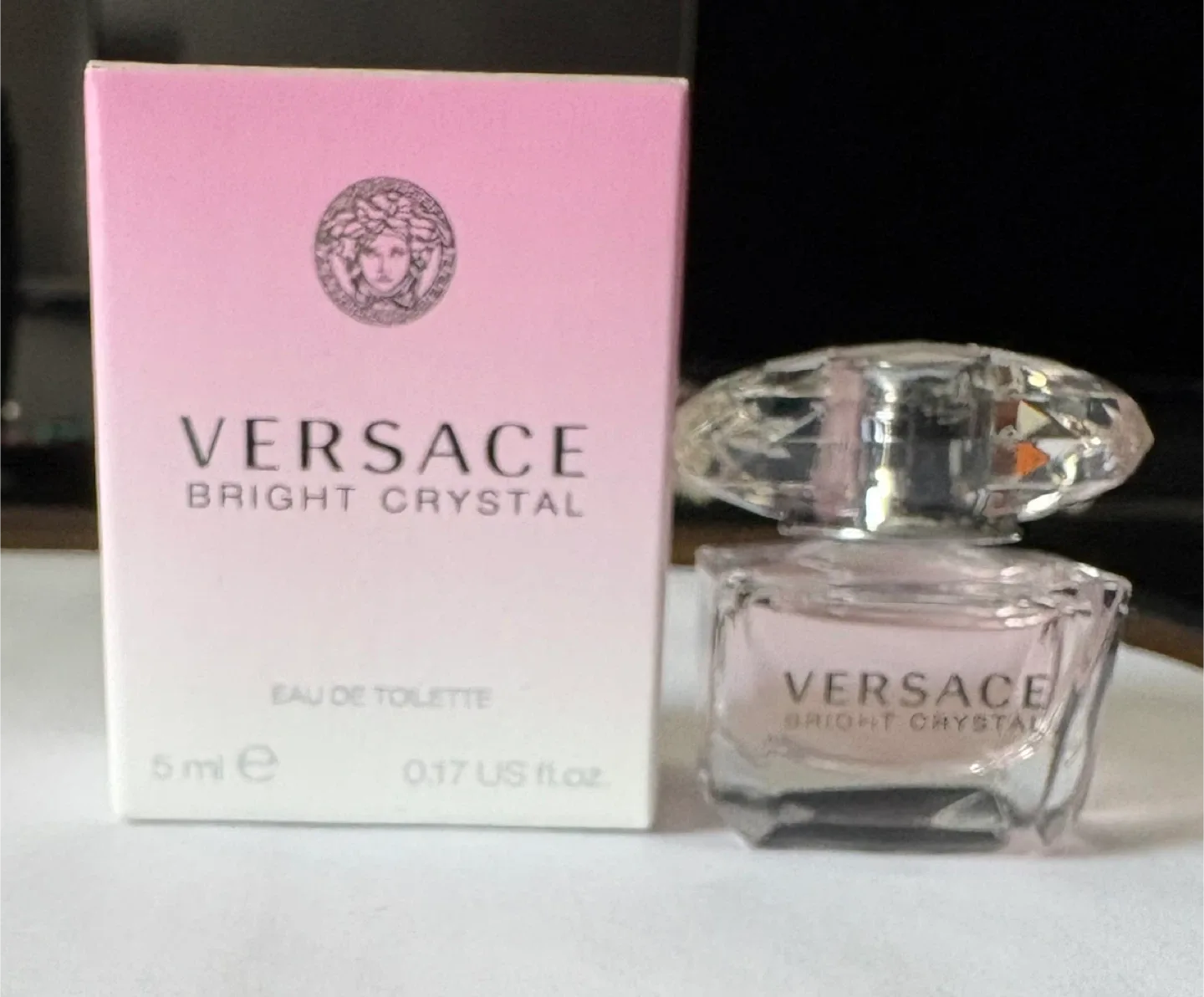 Versace Bright Crystal Eau de Toilette 5ml thumbnail