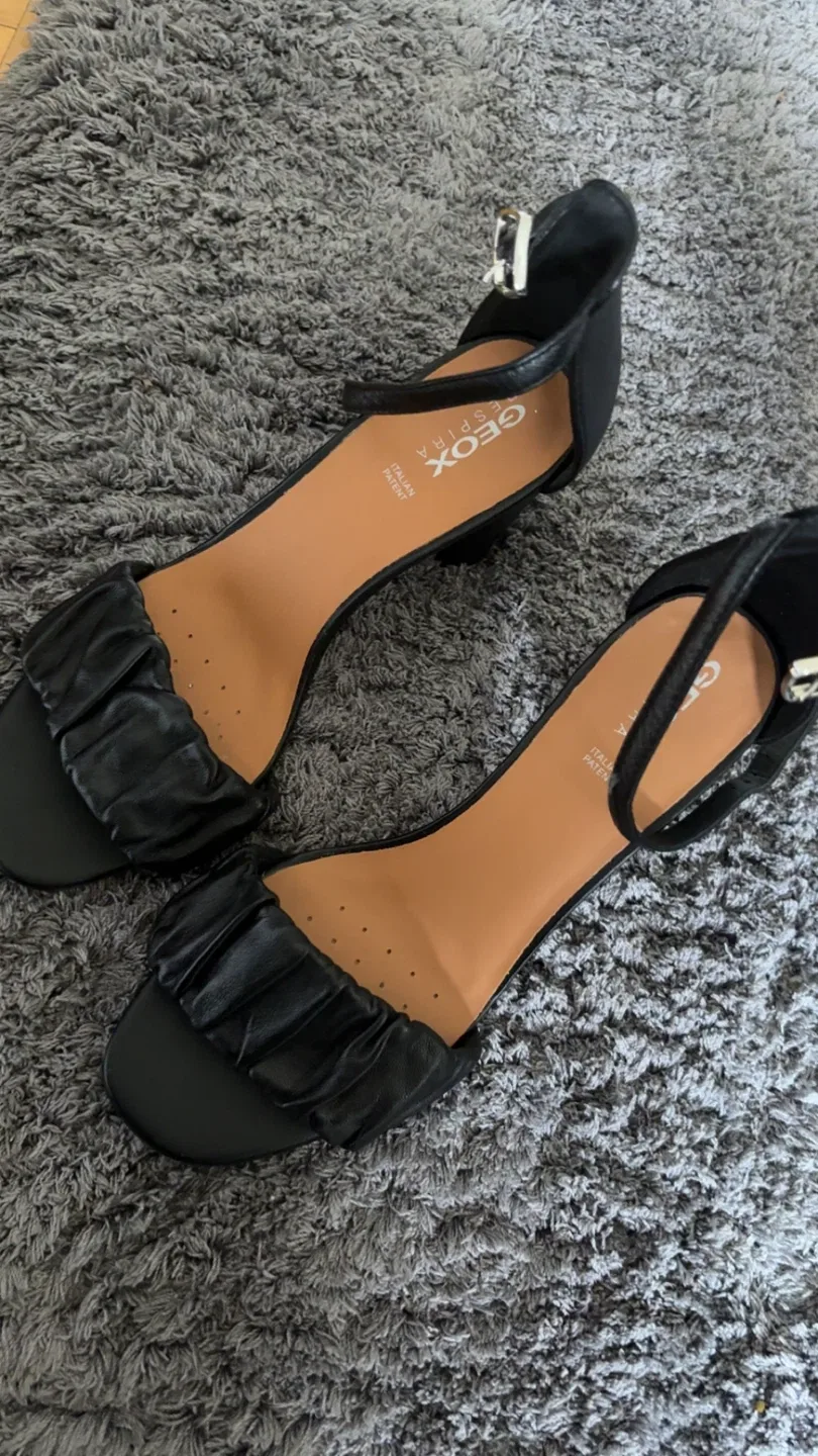 Geox Black Leather Heeled Sandals, Size 7 image indicator(2)