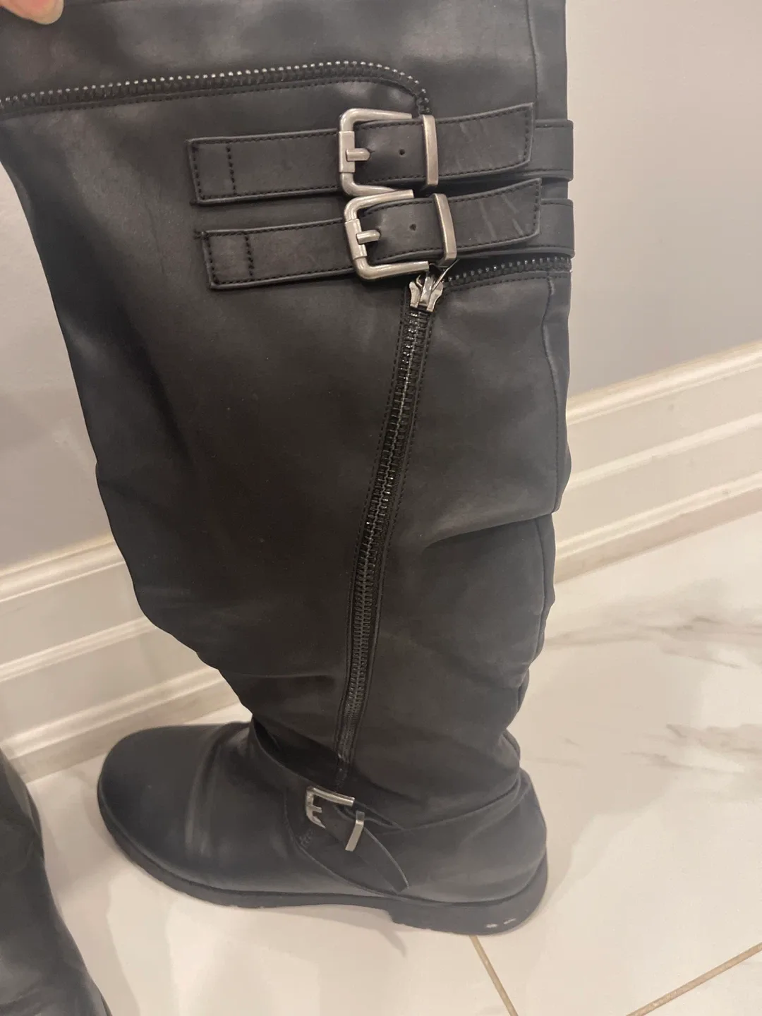 Black leather Boots Knee high, Snow boots for women, Size 8 image indicator(3)