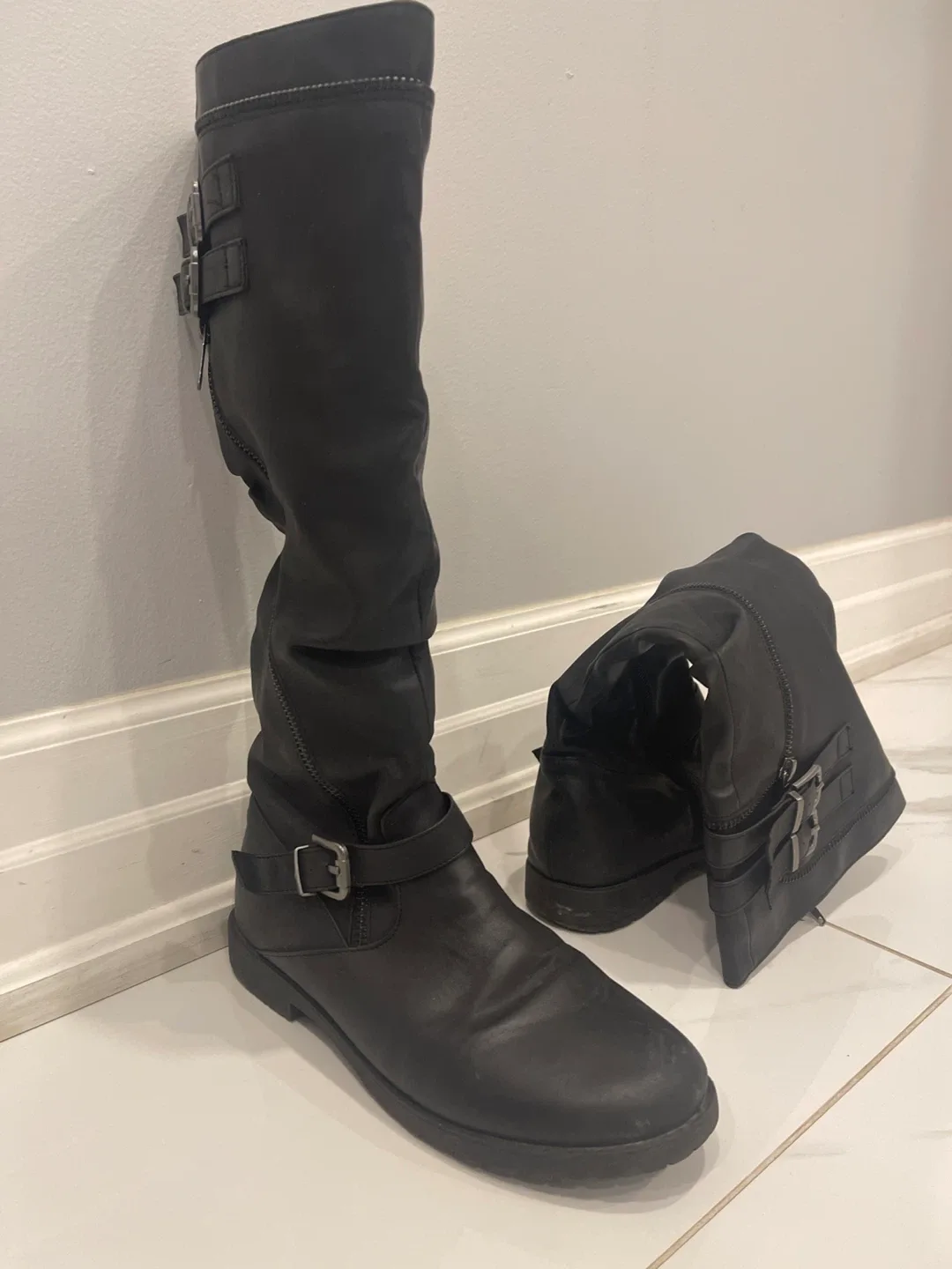 Black leather Boots Knee high, Snow boots for women, Size 8 image indicator(2)