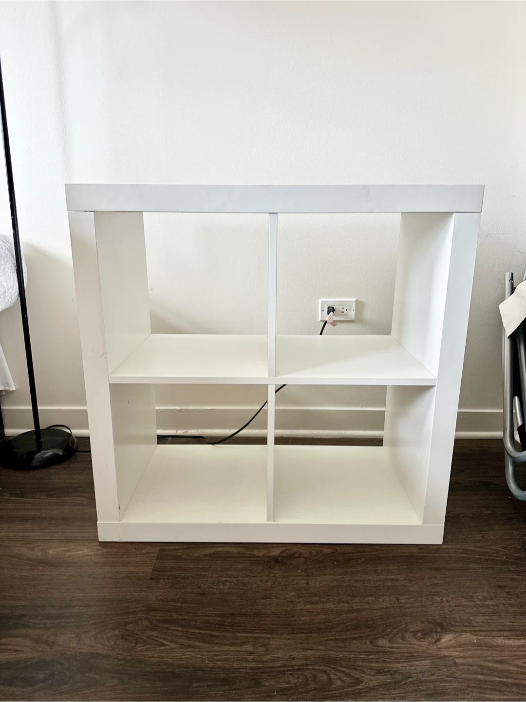 White 4-Cube Shelf Unit