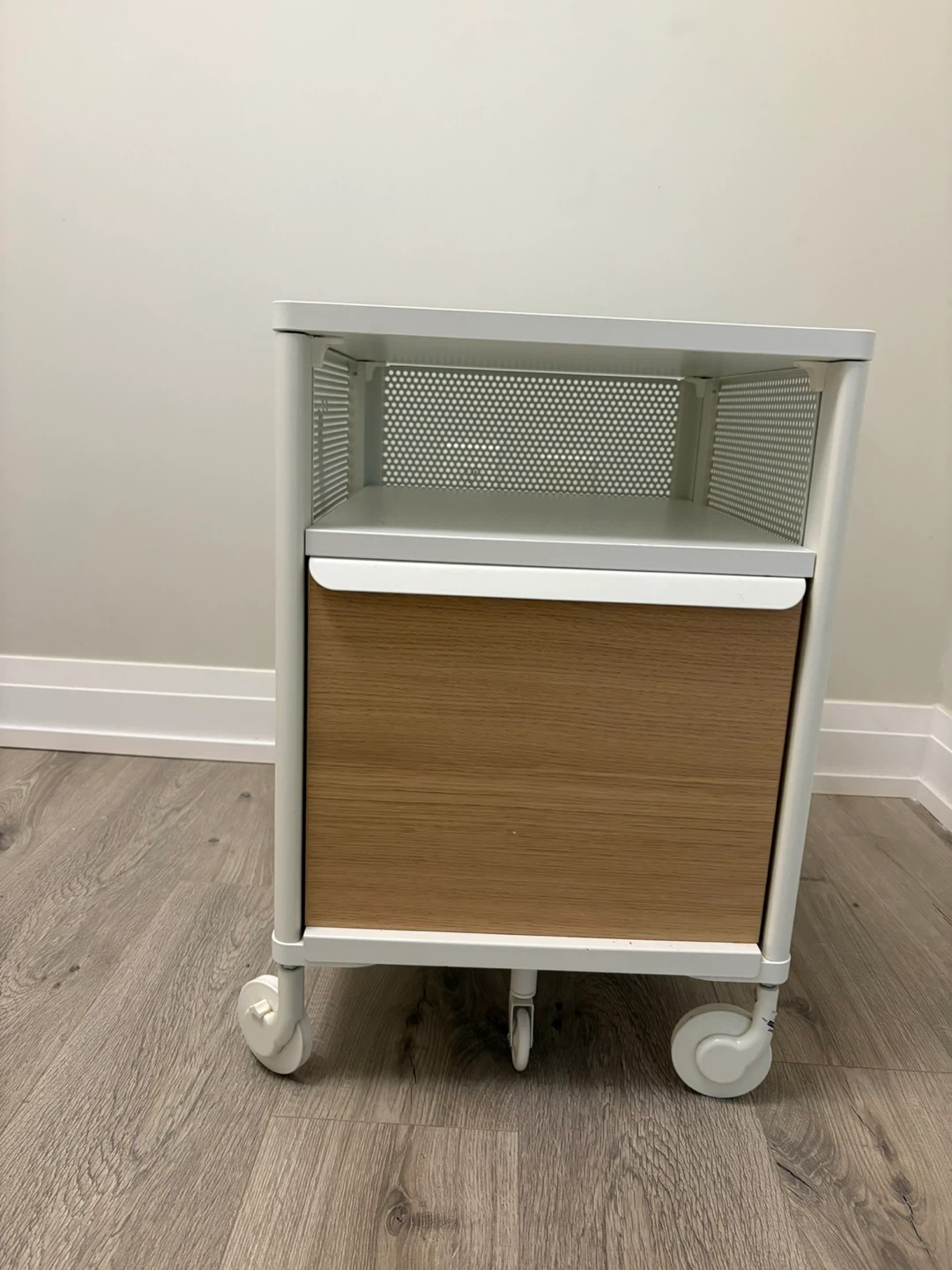 IKEA BEKANT/BEKANT storage unit on casters