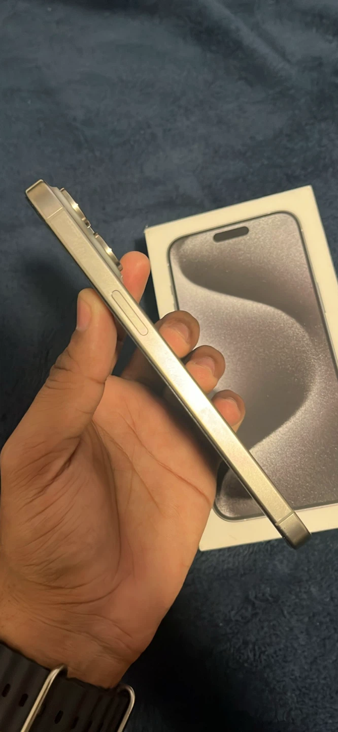 iPhone 15 Pro Max 256gb - natural titanium - photo 2