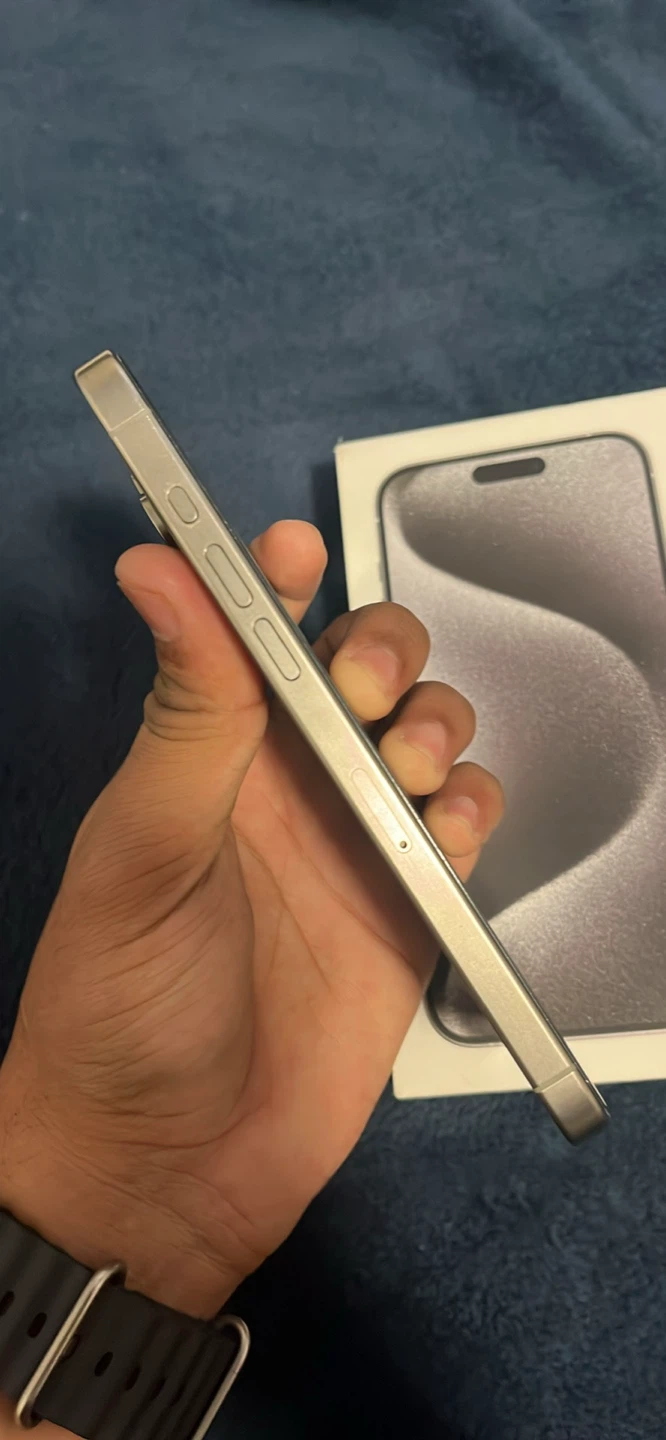 iPhone 15 Pro Max 256gb - natural titanium - photo 3