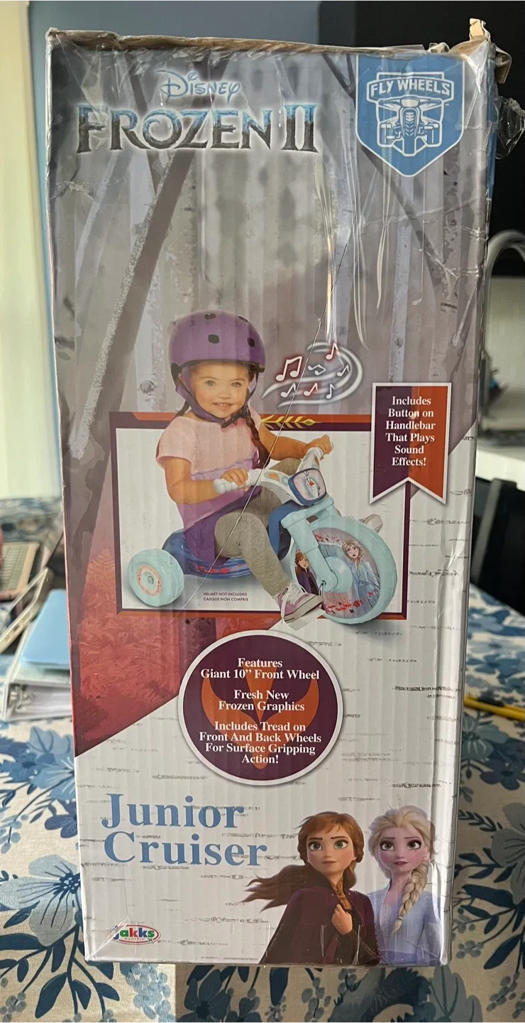 Disney Frozen 2 10" Junior Cruiser Ride-On w Sound Effects image indicator(5)