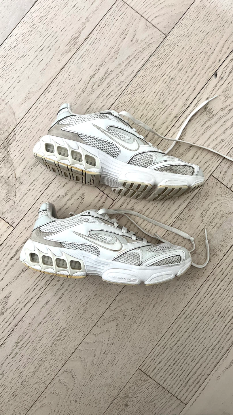 Nike Women’s Zoom Air Sneakers - size 8.5