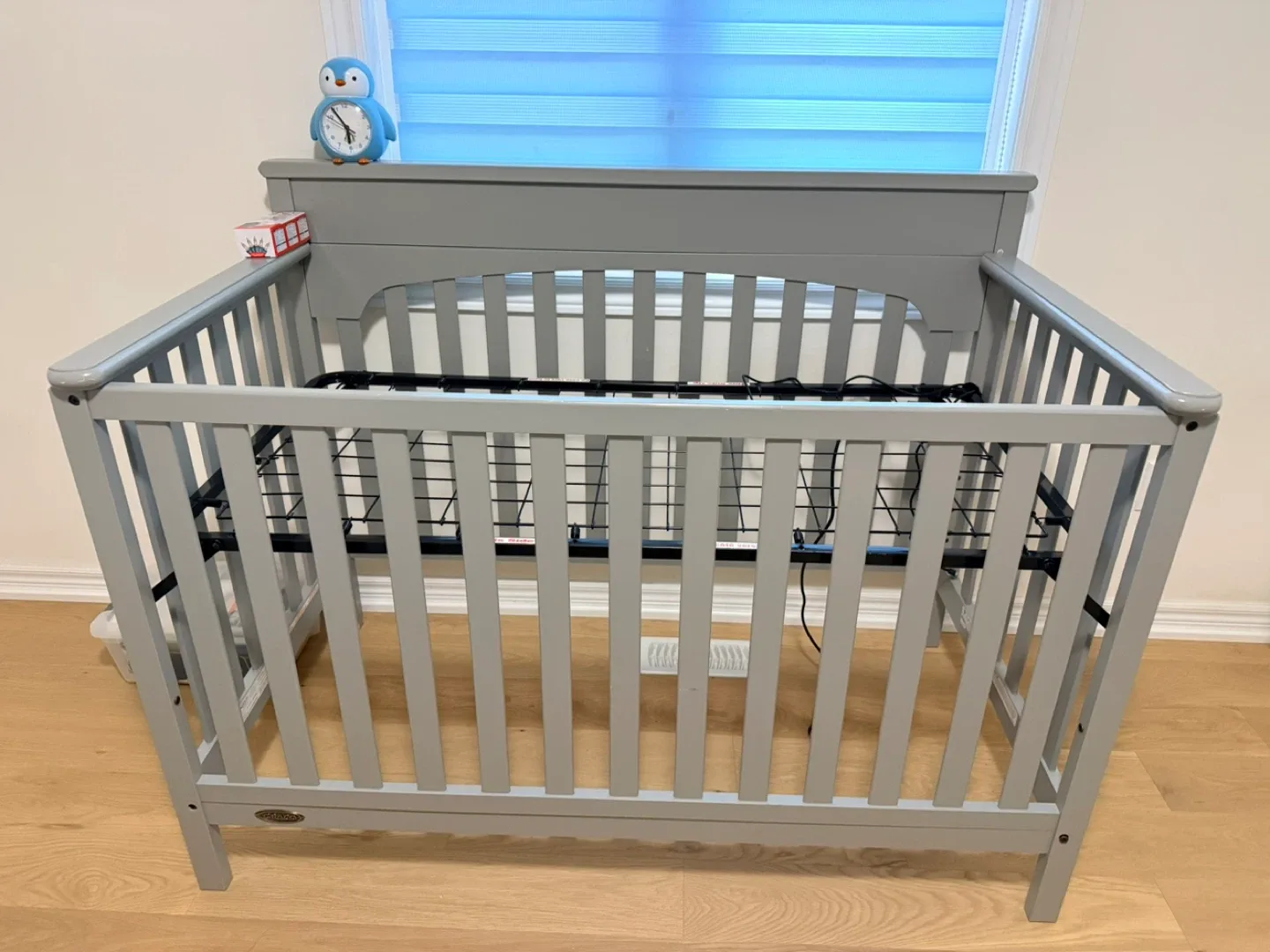 Graco Crib - Grey image indicator(3)