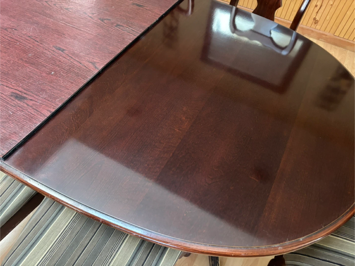 Dark Wood China Cabinet & Dining Set - photo 4