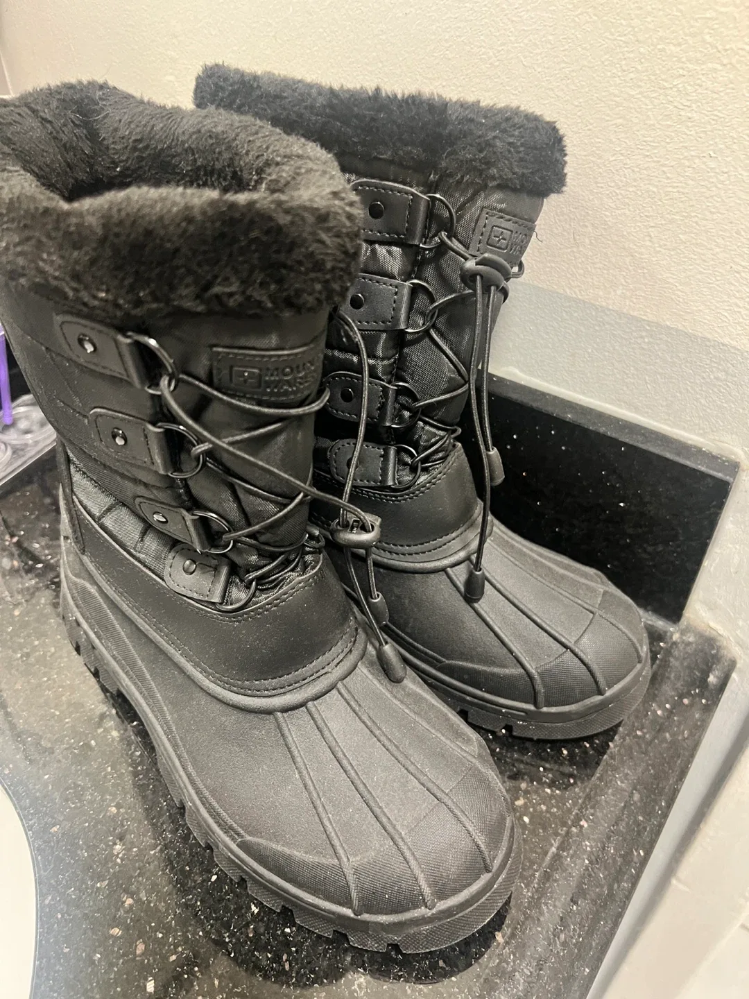 Snow boots- Mountain Warehouse thumbnail