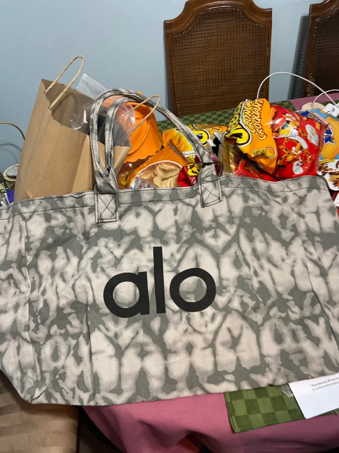 Alo Yoga Tote Bag - Grey/White thumbnail