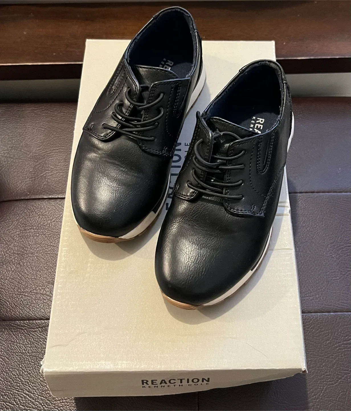 Reaction Kenneth Cole Black Leather Shoes image indicator(2)