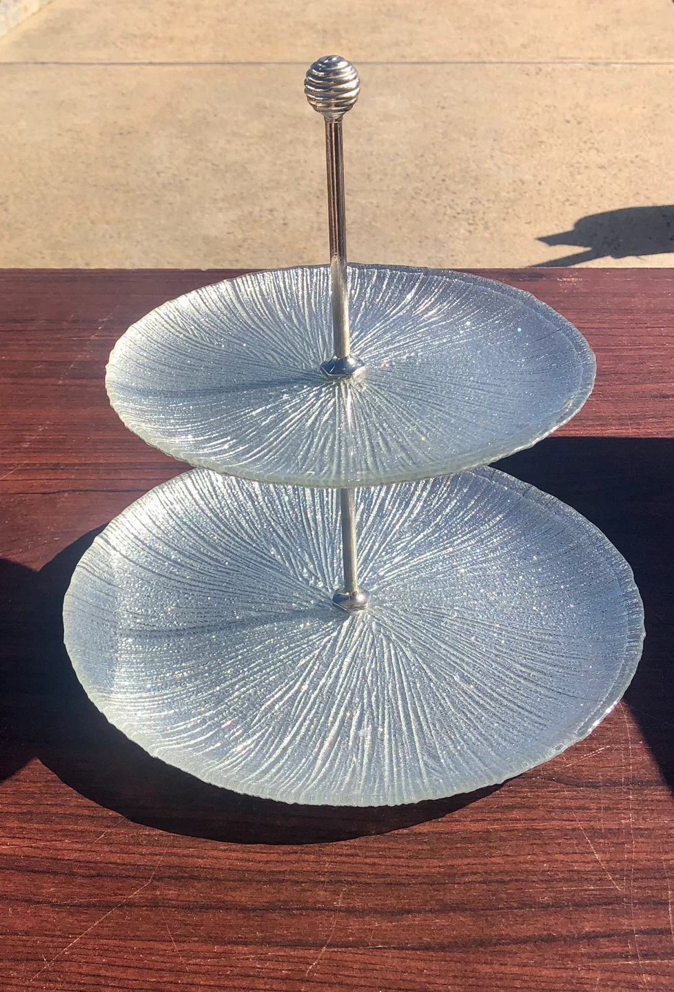 2-Tier Glass Serving Stand - photo 2