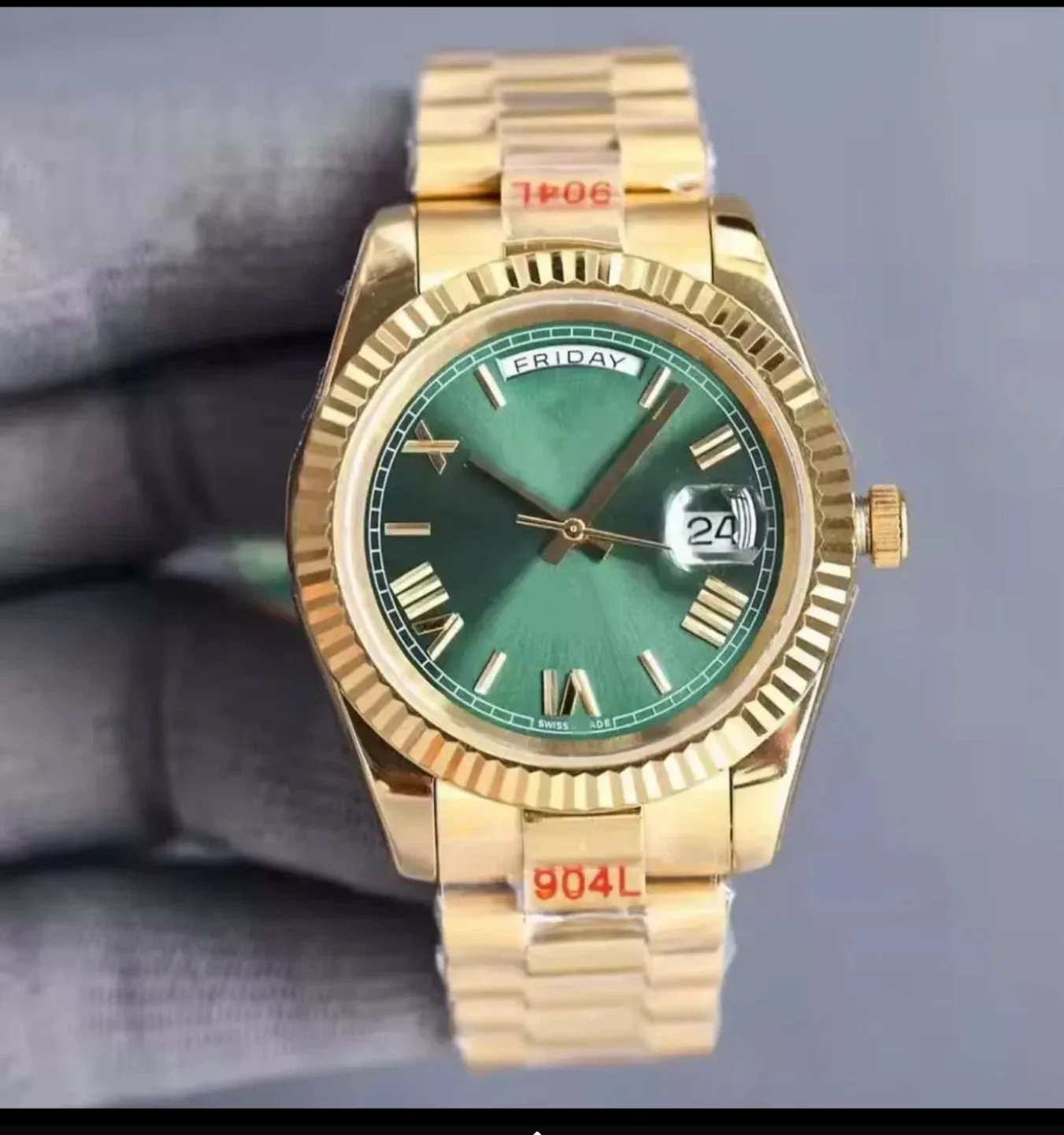 Gold & Silver Wristwatch image indicator(2)