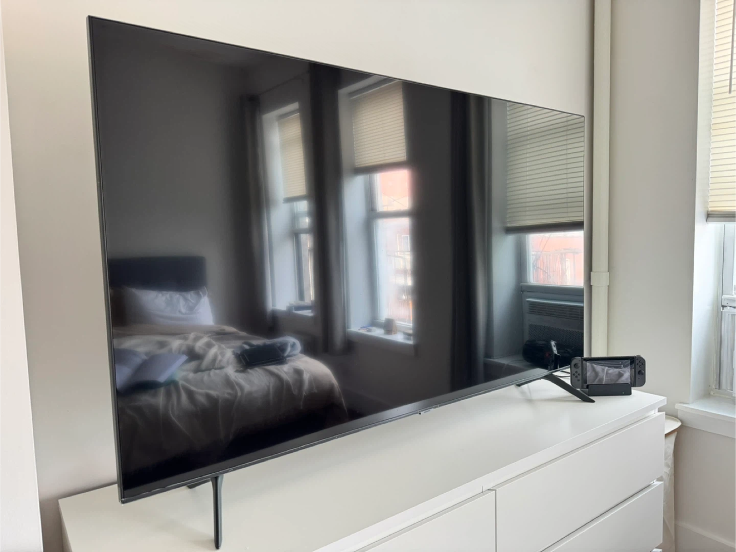 Samsung 65” CU7000C 4K Smart TV – Like New! $380 - photo 3