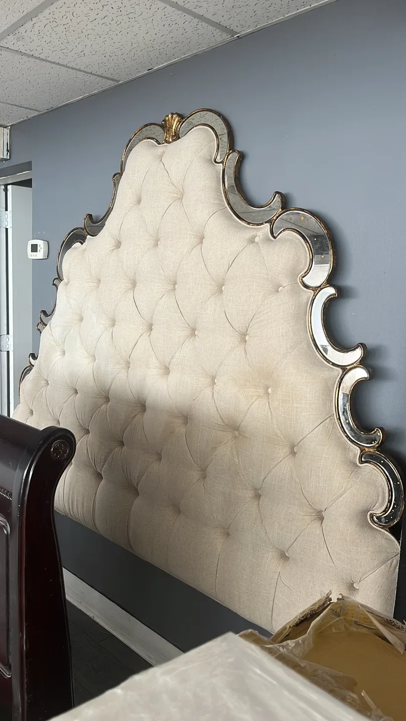Tufted king size bed with Mirrored Trim thumbnail