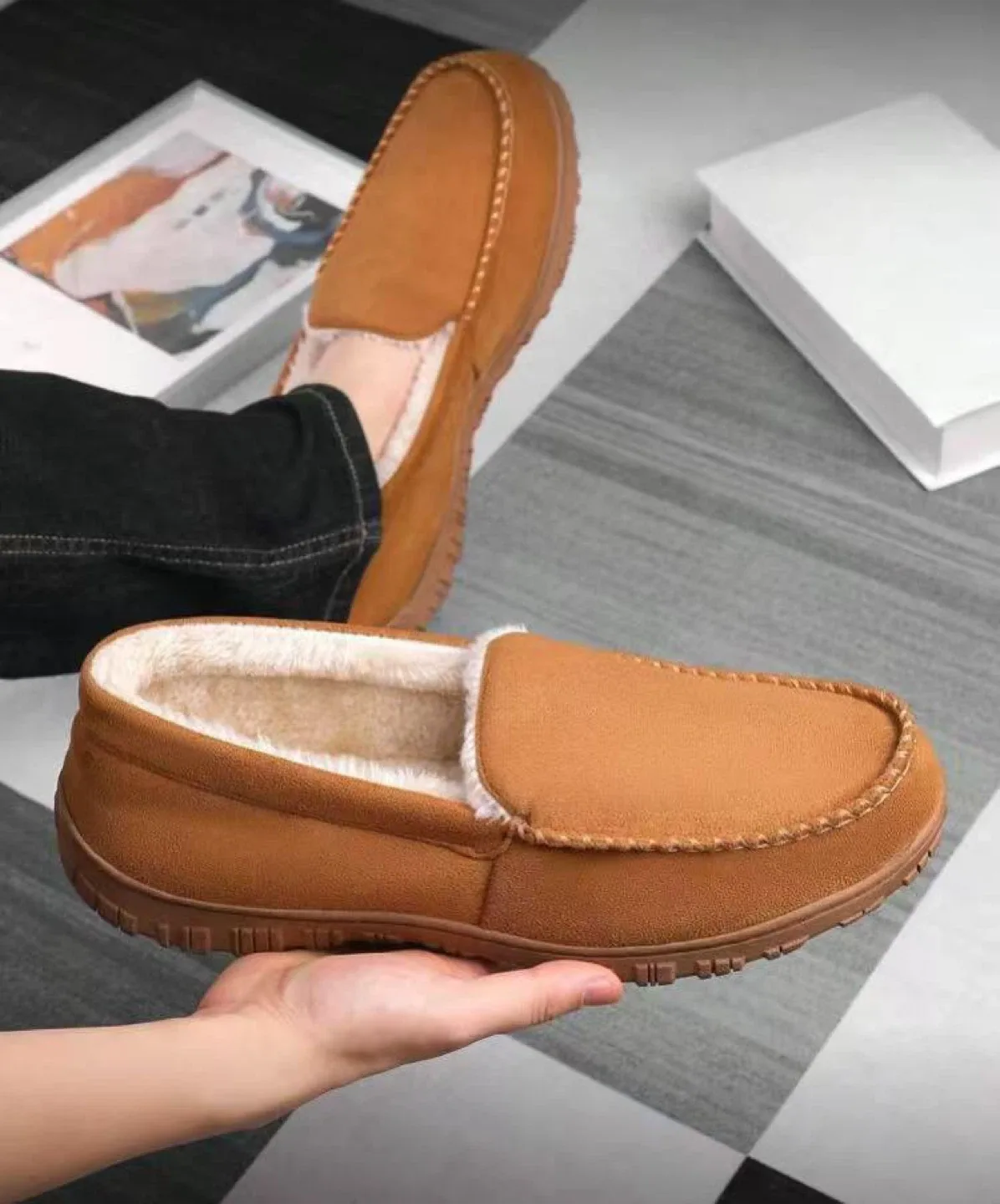 Men's Slippers - Size US 9 thumbnail