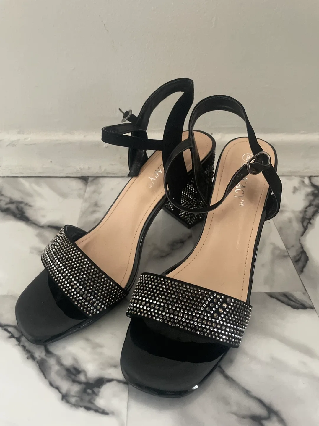 DELICACY Black Heels - Size 6 image indicator(2)