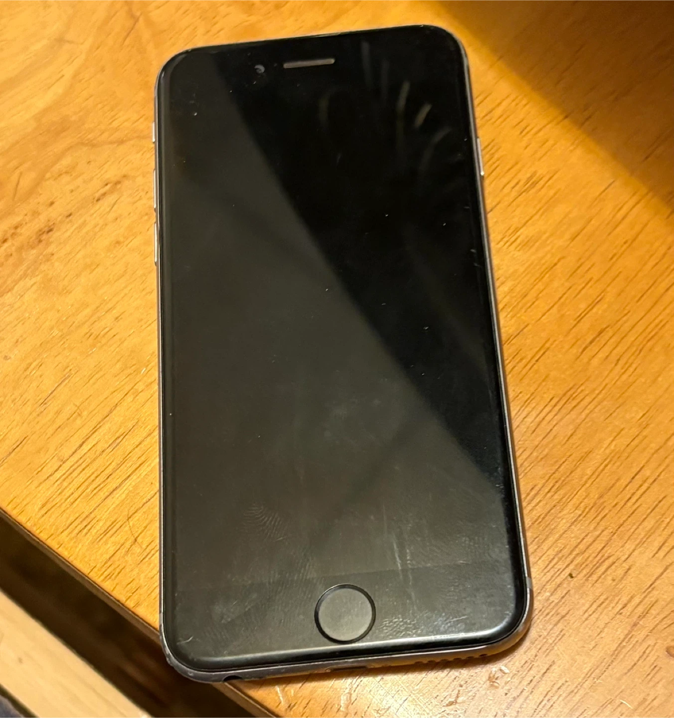 Apple iPhone 6 - Silver