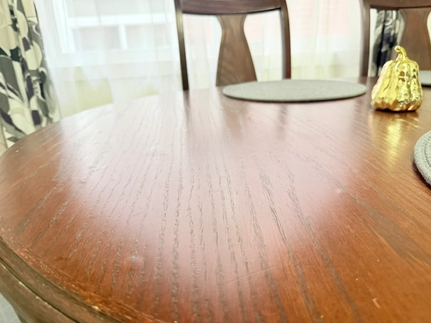 Oval Dining Table with Chairs image indicator(6)
