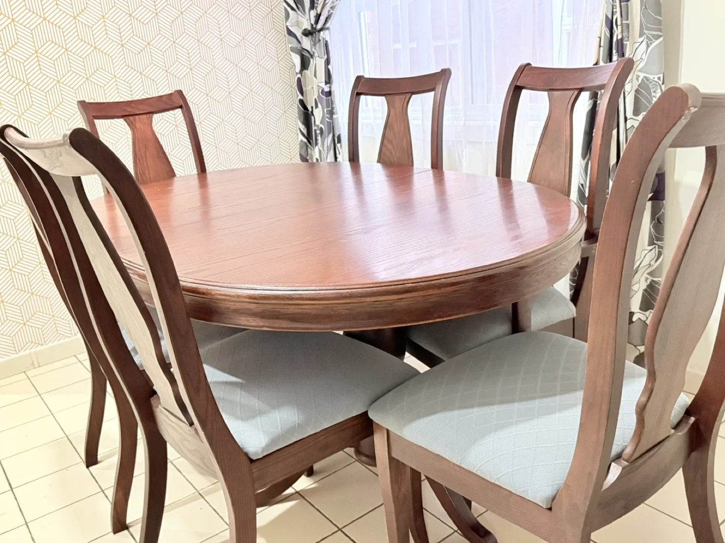 Oval Dining Table with Chairs image indicator(7)
