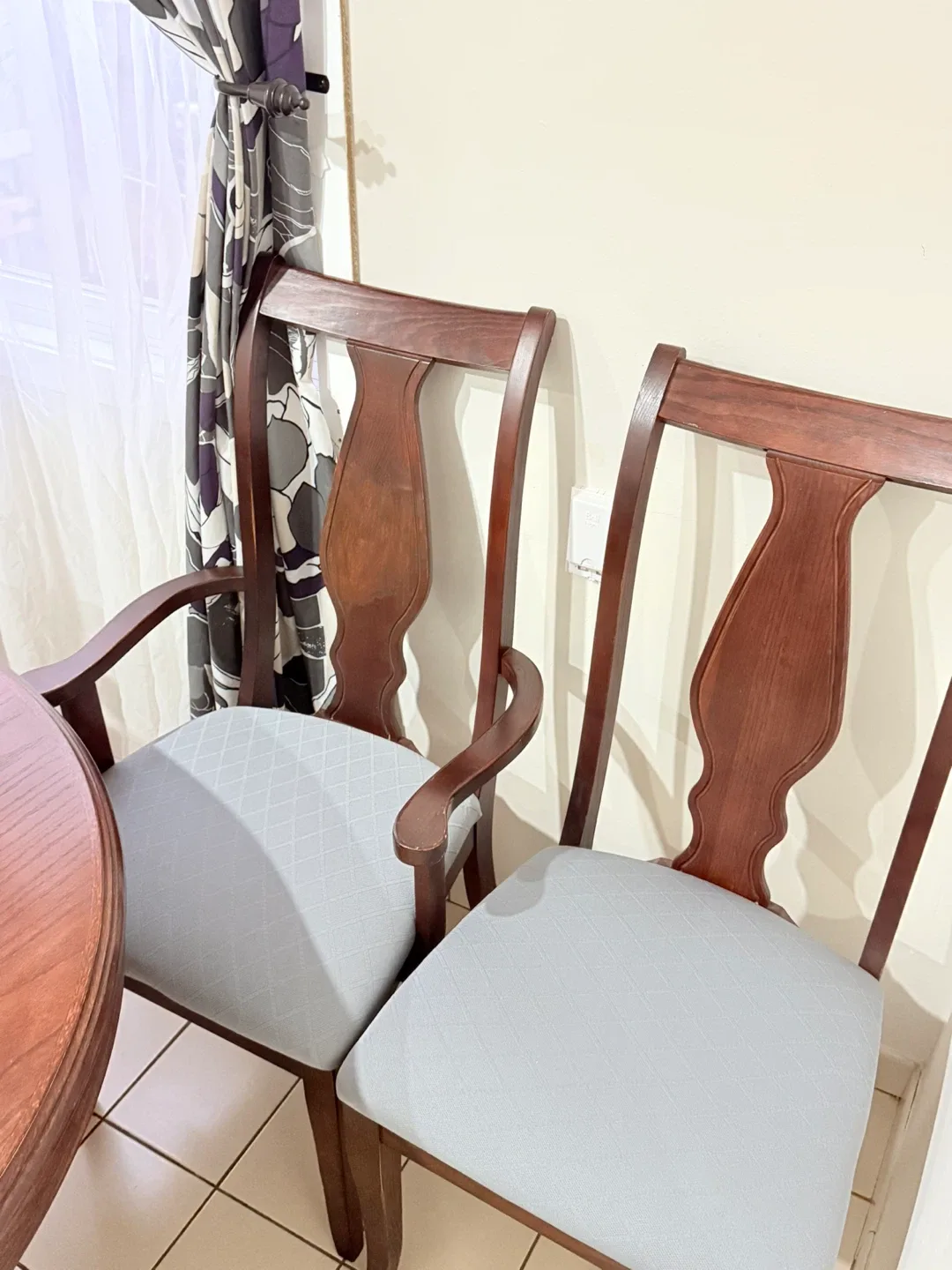 Oval Dining Table with Chairs image indicator(8)